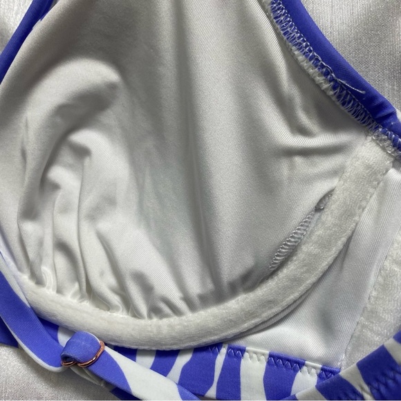 Shade & Shore Striped Swim Top - Picture 4 of 6